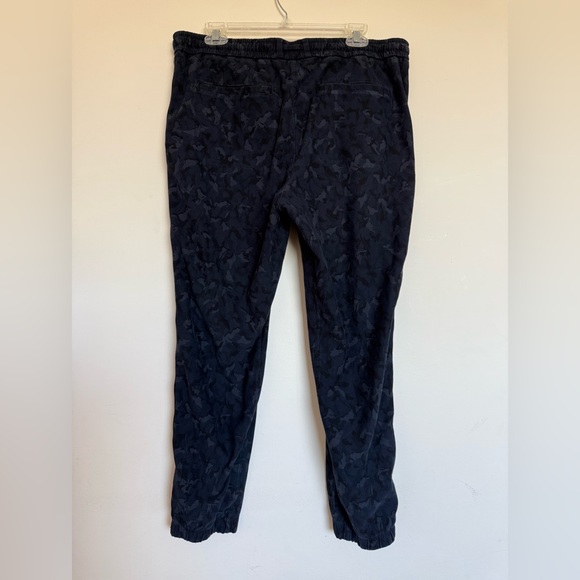 Athleta Farallon Jogger Blue Stratum Camo Sz 16 - Picture 3 of 6